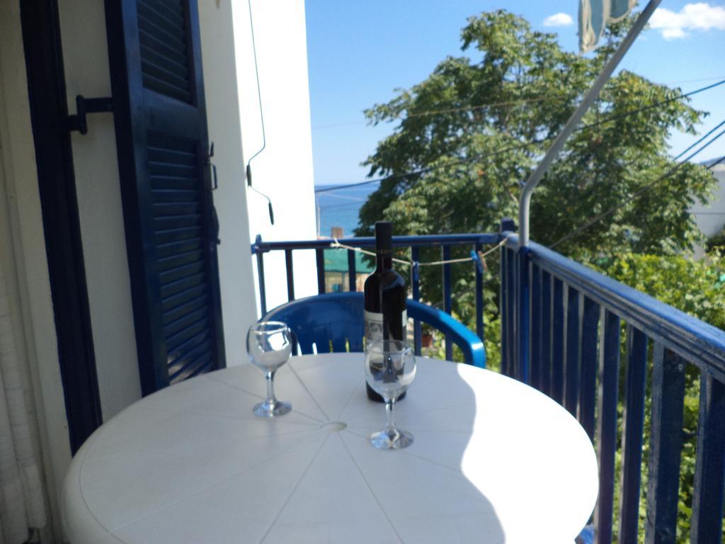 To Kamari Daire Paralia Agias Foteinis Oda fotoğraf