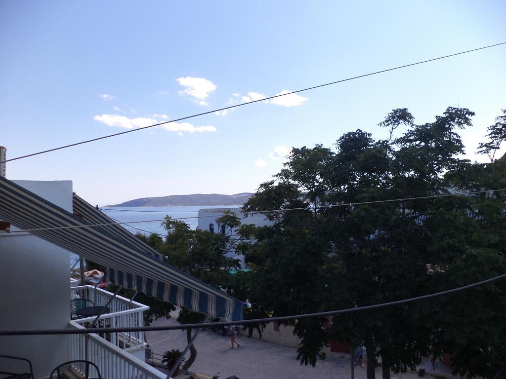 To Kamari Daire Paralia Agias Foteinis Oda fotoğraf