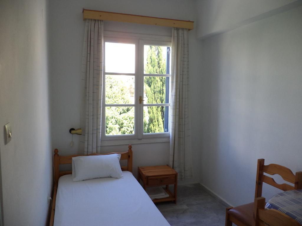 To Kamari Daire Paralia Agias Foteinis Oda fotoğraf